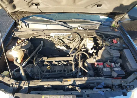 2011 Ford Escape Xlt from USA, damaged, VIN 1FMCU9D72BKA97234